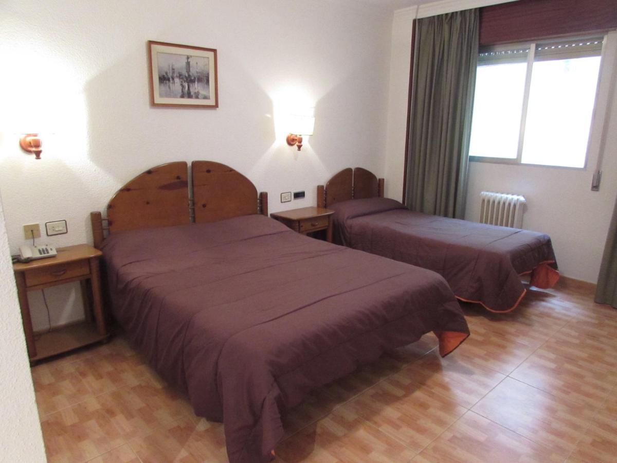 Hotel Elena María 2*